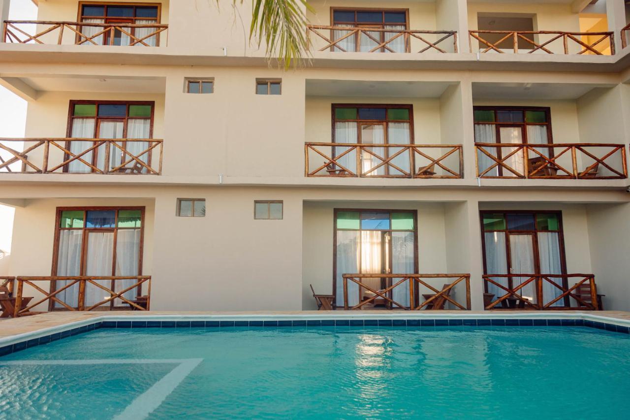 Ocean Breeze Hotel Nungwi Exterior foto